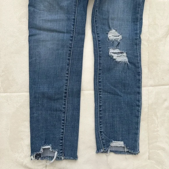 Levi’s High Rise Straight Crop Jeans - Picture 4 of 4